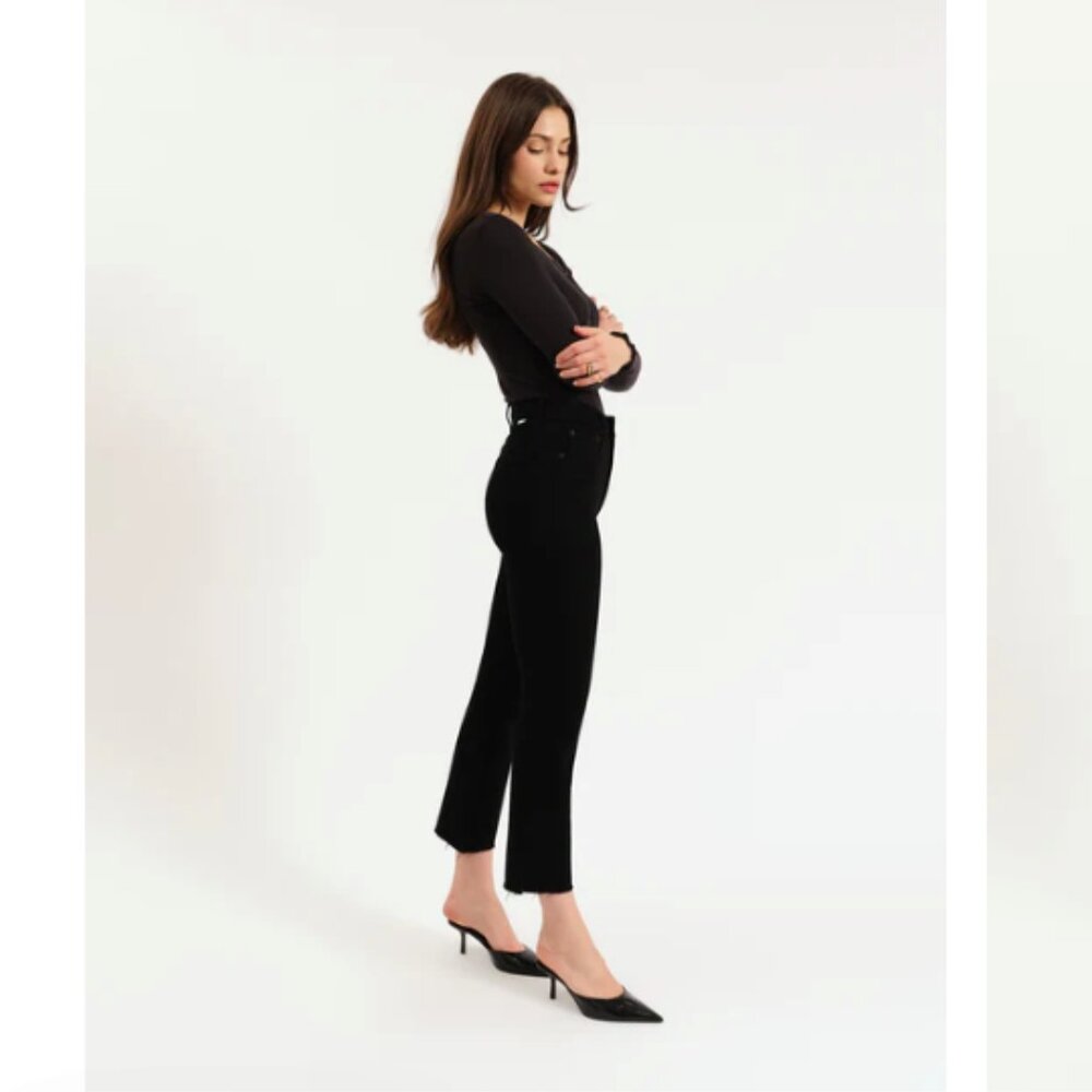 Daze Shy Girl Crop Flare in After Party Black Sz 25 NWT - Picture 3 of 11